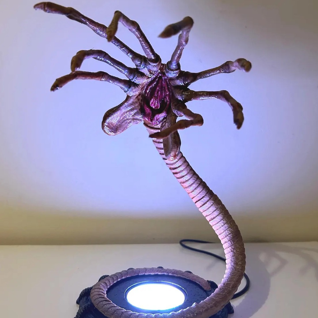 Alien Facehugger Lamp Nightlig - Lighting Decoration Ideas recension och pris