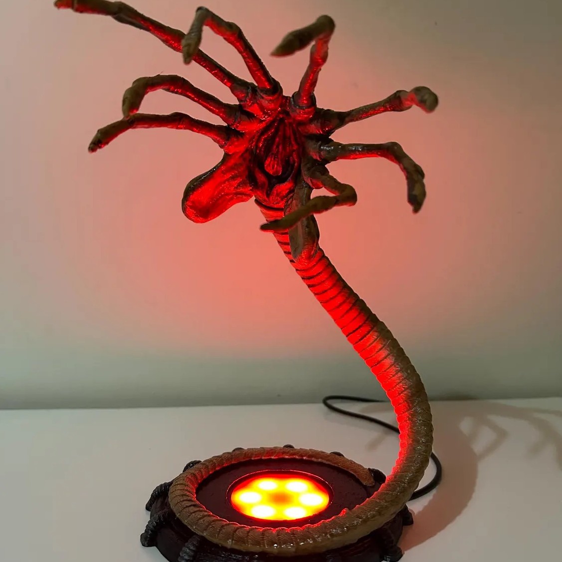Alien Facehugger Lamp Nightlig - Lighting Decoration Ideas recension och pris